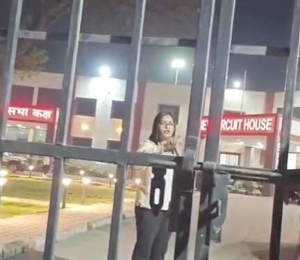 CG Viral Video : ‘मुझे कौन रोकेगा?’ – CM दौरे में भड़की भाजपा नेत्री, पुलिस से तीखी बहस, VIDEO वायरल