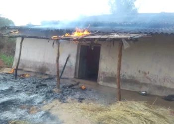 CG News : दारू जो ना करा दे सब कम ही है! शराबी ने किया घर में झगड़ा, गुस्से में अपने ही घर में लगा दी आग