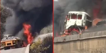 CG Road Accident : भीषण हादसे मेें 2 ड्राइवरों की जिंदा जलकर मौत, तेज रफ्तार हाईवा और ट्रेलर में टक्कर के बाद लगी आग