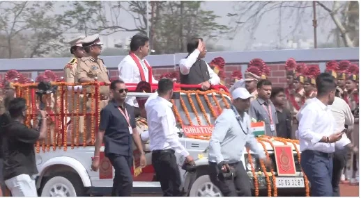 CG Breaking : 860 नए पुलिस अधिकारियों ने ली शपथ, मुख्यमंत्री साय बोले – अब कानून व्यवस्था आपके मजबूत हाथों में