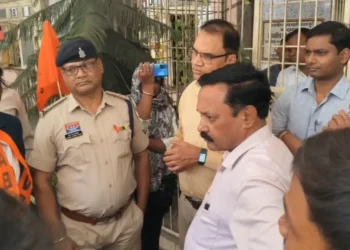 CG News : यूनिवर्सिटी में ‘आउट ऑफ सिलेबस’ पेपर पर बवाल, छात्र संगठनों ने जमकर किया प्रदर्शन, अब यूनिवर्सिटी ने शिकायत पर…