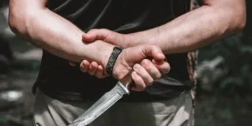 CG Crime : सनकी युवक की करतूत से हड़कंप, एक तरफा प्यार में नाबालिग के घर में घुसकर चाकू की नोंक पर परिवार को धमकाया