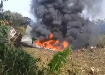 Breaking : वायुसेना का विमान क्रैश, 110 सैनिक थे सवार, रेस्क्यू आपरेशन में 57 को जिंदा निकाला, टेकऑफ के दौरान हुआ हादसा