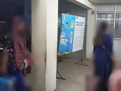 CG Sex Racket Busted : कॉलोनी में चल रहा था जिस्मफरोशी का धंधा, दो युवतियां समेत पांच पकड़ाये