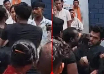 CG Viral Video : गैस एजेंसी पर बवाल, सिलेंडर लेने गए ग्राहक से बाउंसरों ने की मारपीट, वीडियो वायरल