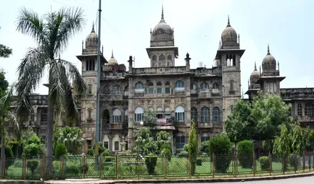 पैसे दो और डॉक्टर बनो! एक दिन भी नहीं आया कॉलेज.. उसे दे दी MBBS की डिग्री, इन कॉलेजों के कारनामे से दिल्ली तक मचा हड़कंप