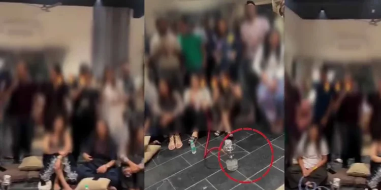 CG Breaking : प्रतिबंध के बावजूद हुक्का पार्टी, VIP रोड के फार्महाउस का वीडियो वायरल, पुलिस जांच में जुटी