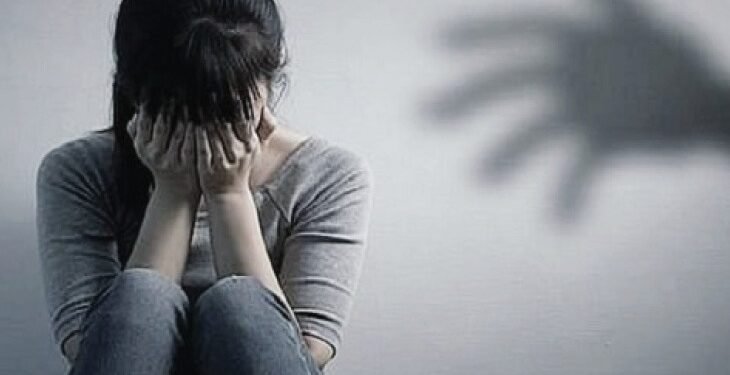 Minor Rape News : 10 साल की नाबालिग के साथ सामूहिक दुष्कर्म, महिलाओं ने भी दिया आरोपियों का साथ