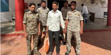 CG Crime : कलयुगी बेटे ने पिता को उतारा मौत के घाट, टमाटर की फसल बर्बाद होने पर पीट-पीटकर मार डाला