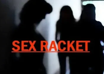 Sex Racket : ढाबे के अंदर इस हाल में मिले कई महिला और पुरुष, देखकर फटी रह गई पुलिस की आंखें, तीन लोगों को किया गिरफ्तार