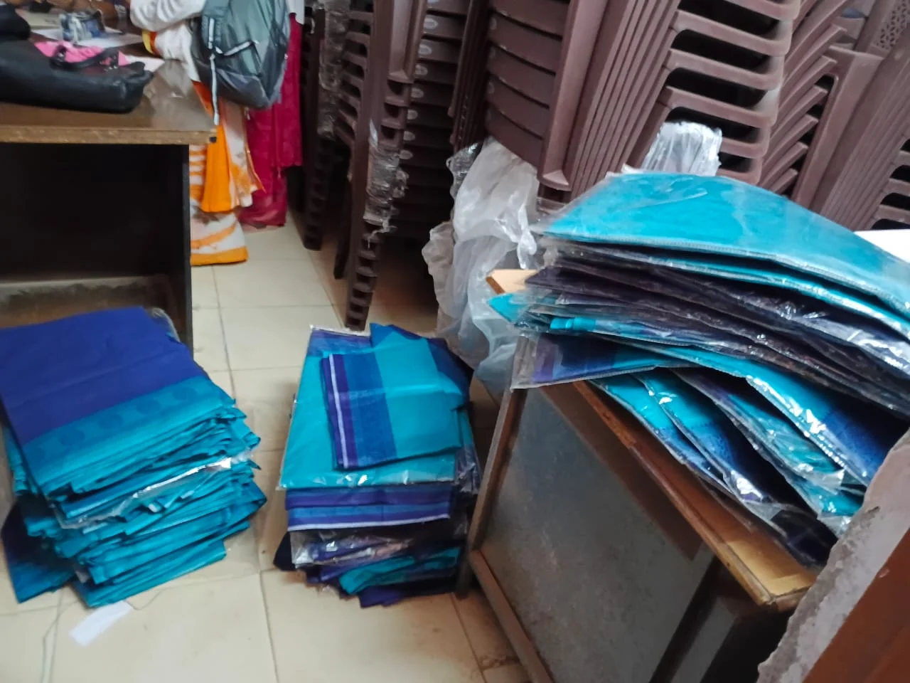 CG News : सरकारी साड़ी वितरण में गड़बड़ी खराब साड़ियों का अब होगा रिप्लेसमेंट, साड़ियों को वापस करने की प्रक्रिया शुरू