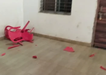 CG Politics News : कांग्रेस भवन बना अखाड़ा: नेताओं के बीच जमकर मारपीट, कुर्सी तोड़े, गाली-गलौज