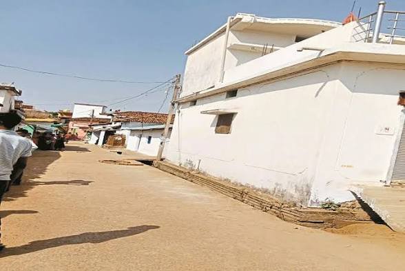 CG: खेलते-खेलते छत से नीचे गिरा 7 वर्षीय मासूम, इलाज के दौरान मौत, पसरा मातम