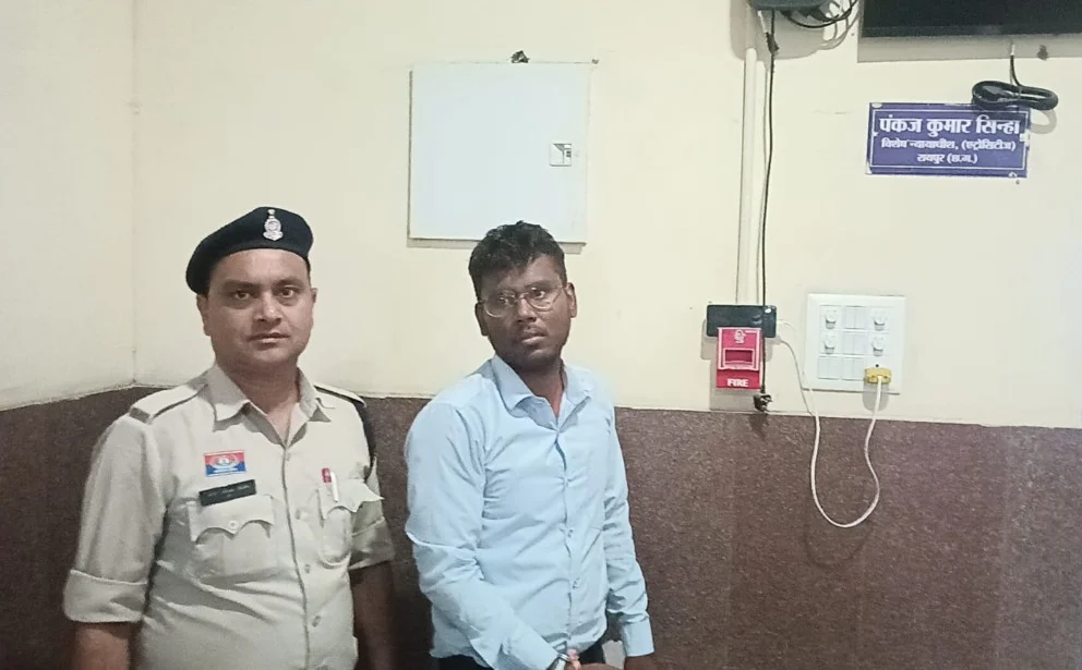 CG Crime : ठुकरा के मेरा प्यार …. पढ़ाई के दौरान शादी का वादा कर किया कई बार रेप, फिर नौकरी लगते ही कर दिया इंकार, अब कोर्ट ने दी उम्रकैद