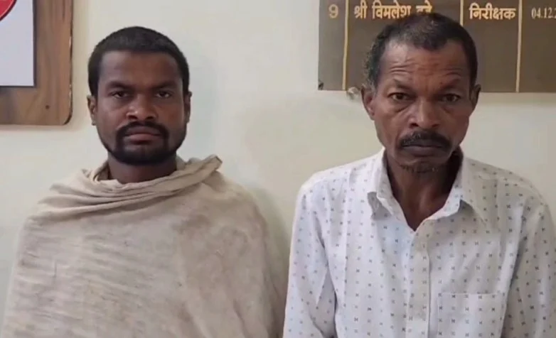 CG News : प्रताड़ना कांड पर बड़ा फैसला बेटे को पेड़ पर उल्टा लटकाकर पीटने वाले पिता और भाई को 10-10 साल की सजा