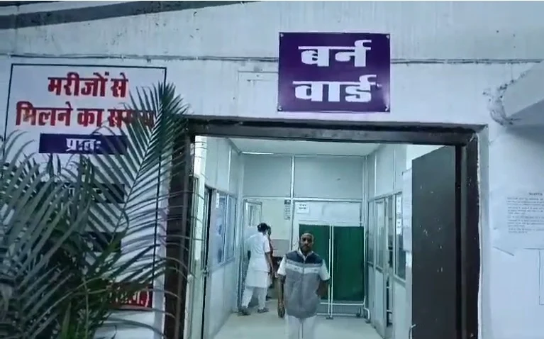 CG Crime News : आपसी विवाद में नाबालिग पर एसिड अटैक, हालत गंभीर होने पर रायपुर रेफर