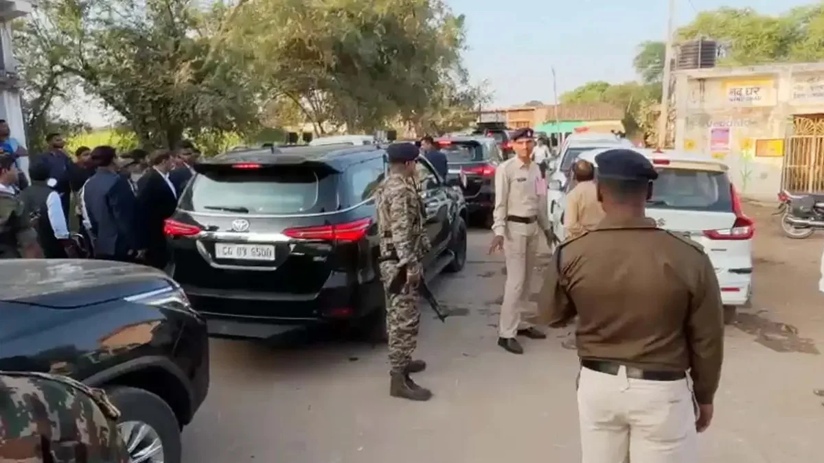 CG Breaking : मुख्यमंत्री विष्णुदेव साय ने घटाया कारकेड, अब काफिले में सिर्फ …. गाड़ियां, ई-व्हीकल को बढ़ावा देने के संकेत