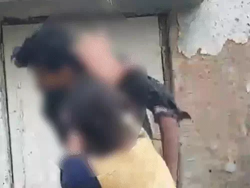CG Crime : लिव-इन रिलेशनशिप में विवाद बना खूनी झगड़ा युवती ने शादीशुदा बॉयफ्रेंड पर किया हमला, हाई वोल्टेज ड्रामे का VIDEO वायरल
