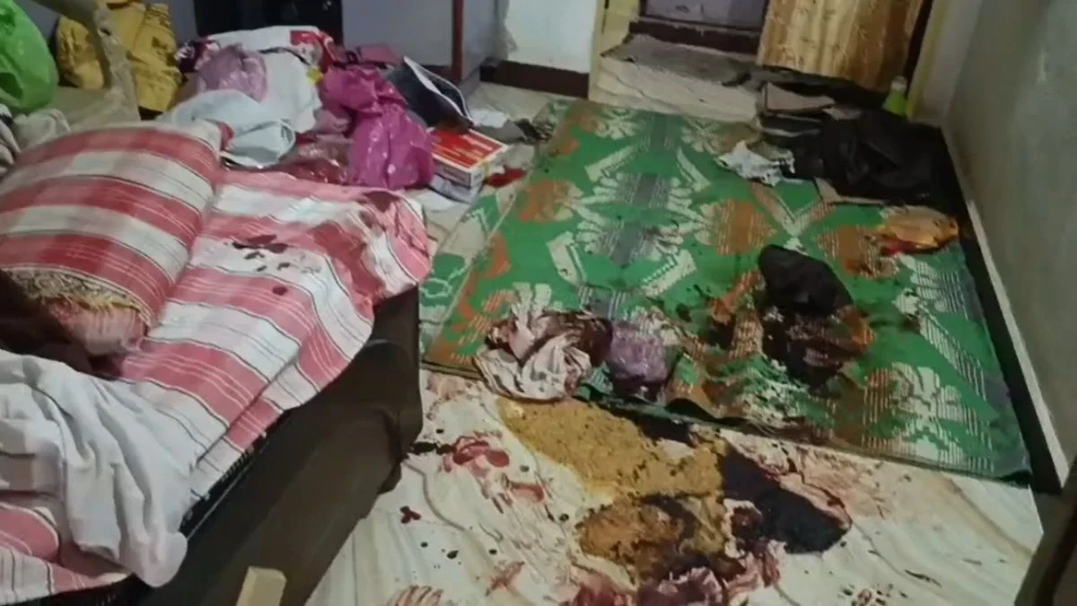 Crime News : नकाबपोश बदमाशों ने बुजुर्ग पर किया चाकुओं से हमला, खून से लथपथ छोड़ लाखों के जेवर और नकदी लूटकर हुए फरार