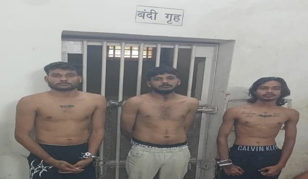CG Crime : पुरानी रंजिश ने ली युवक की जान, चाकू से गोदकर की हत्या, नाबालिग समेत 4 गिरफ्तार