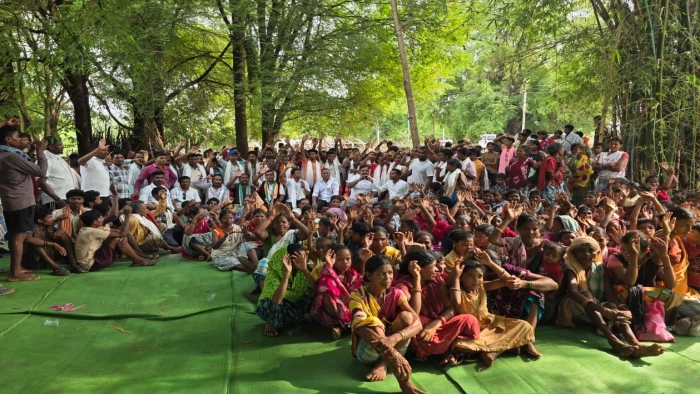 CG News : छत्तीसगढ़ में भाजपा को बड़ा झटका, 450 से अधिक लोगों ने पार्टी से इस्तीफा देकर थामा कांग्रेस का दामन