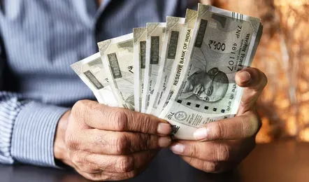 Breaking : नियमित के 3000 तो संविदा कर्मचारियों के सैलरी में 2000 रुपये का इजाफा …. भाजपा सरकार ने पूरी की लम्बी मांग, ग्रेच्युटी भी इसी साल होगी जारी
