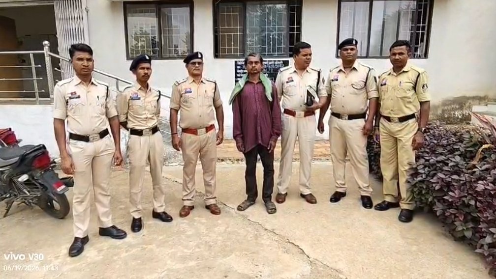 CG Crime : छोटी सी बात पर मचा कोहराम, फिर कलयुगी बेटे ने अपनी मां का कर दी हत्या, मामला जानकर कांप उठेंगे आप