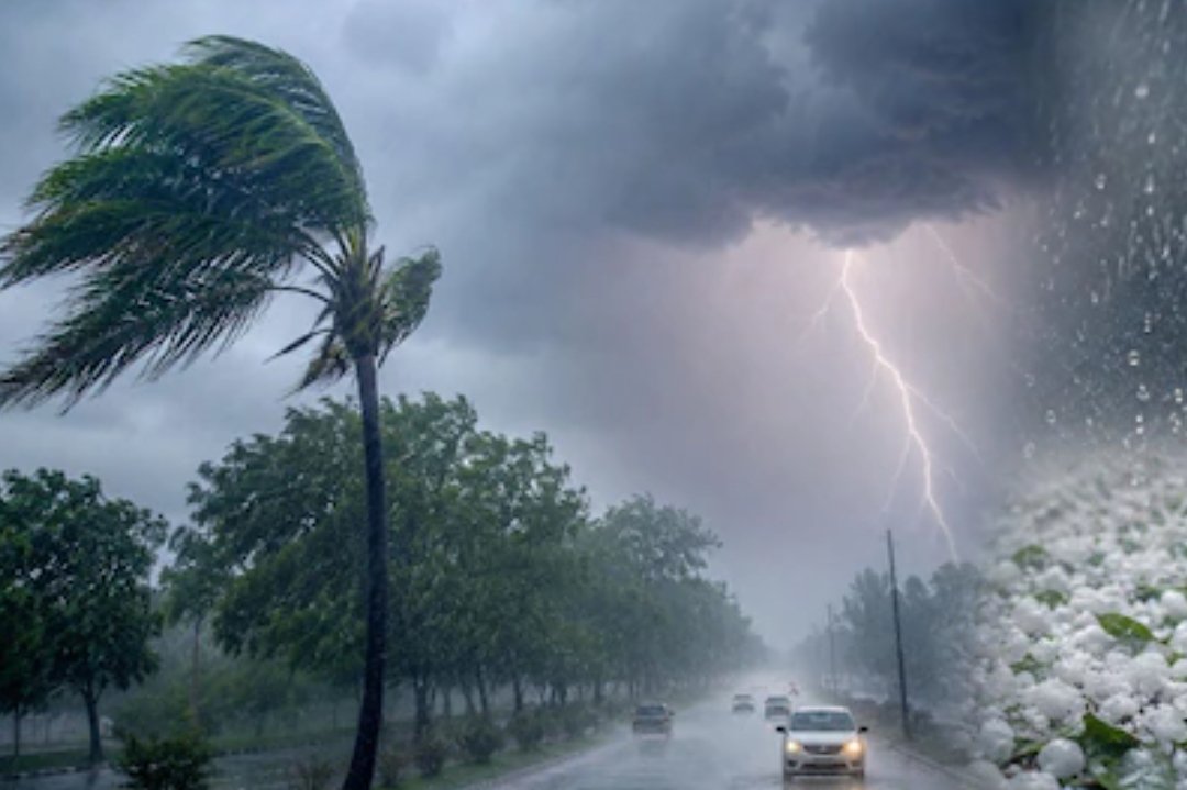 CG Weather Update : प्रदेश में 40 से 50 किमी प्रति घंटे की रफ्तार से चलेंगी हवाएं, आने वाले पांच दिनों में होगी बारिश, मौसम विभाग ने जारी की चेतावनी