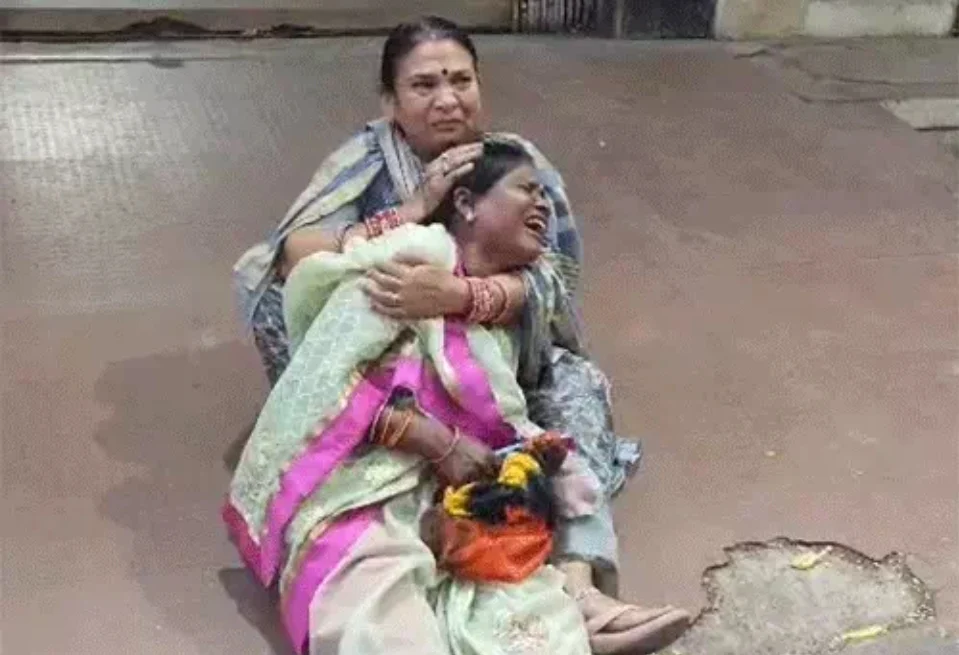 CG : जिला अस्पताल में मरीज से 30 कदम दूर था ब्लड बैंक, फिर भी नहीं बच सकी जान, सरकारी स्वास्थ्य सुविधाओं की खुली पोल