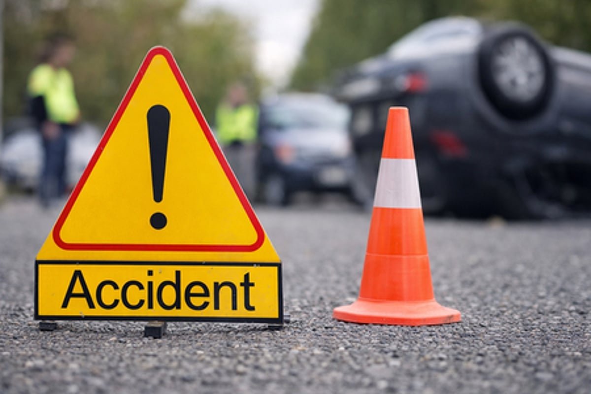 Road Accident : दर्दनाक हादसे में कांग्रेस नेता के इकलौते बेटे की मौत, ट्रक से टक्कर के बाद कार के उड़े परखच्चे, कांप उठी देखने वालों की रूह