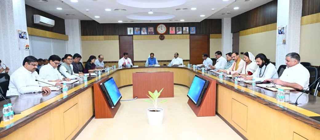 CG Breaking : कैबिनेट मीटिंग CM साय की अध्यक्षता में कैबिनेट ने लिये बड़े फैसले, पढ़िये सभी फैसले एक साथ