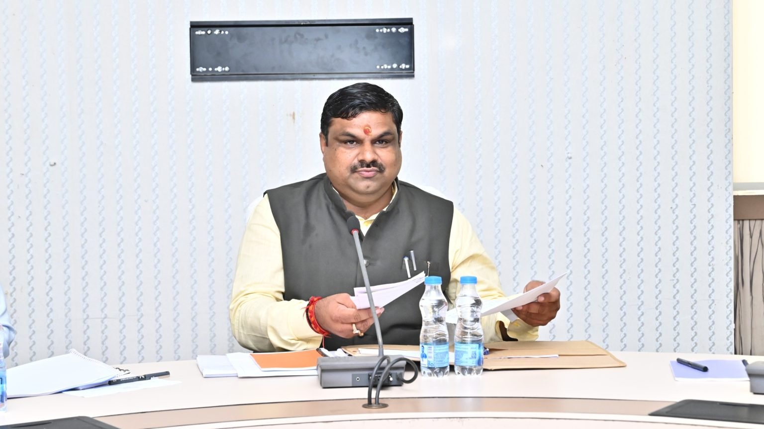 छत्तीसगढ़ में 50000 से अधिक रिक्त पदों पर कब तक होगी शिक्षकों की भर्ती? शिक्षा मंत्री गजेंद्र यादव ने विधानसभा में दिया जवाब, जा​निए क्या कहा उन्होंने