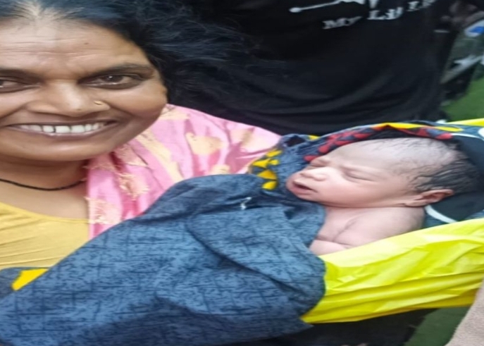 Korba : बस बनी चलती – फिरती डिलीवरी रूम! महिला ने सफर के दौरान बच्चे को दिया जन्म