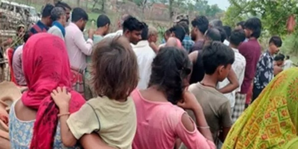 Breaking : दो बेटियों को फेंकने के बाद महिला ने कुएं में लगाई छलांग, बच्चियों की मौत …