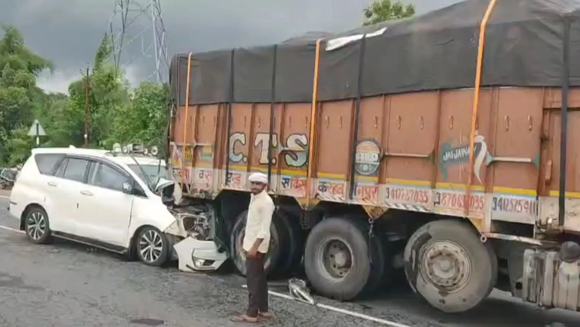 CG Breaking : भाजपा प्रदेश अध्यक्ष किरण सिंह देव सड़क हादसे में घायल, ट्रक से हुई कार की भीषण टक्कर, इमरजेंसी में चल रहा इलाज