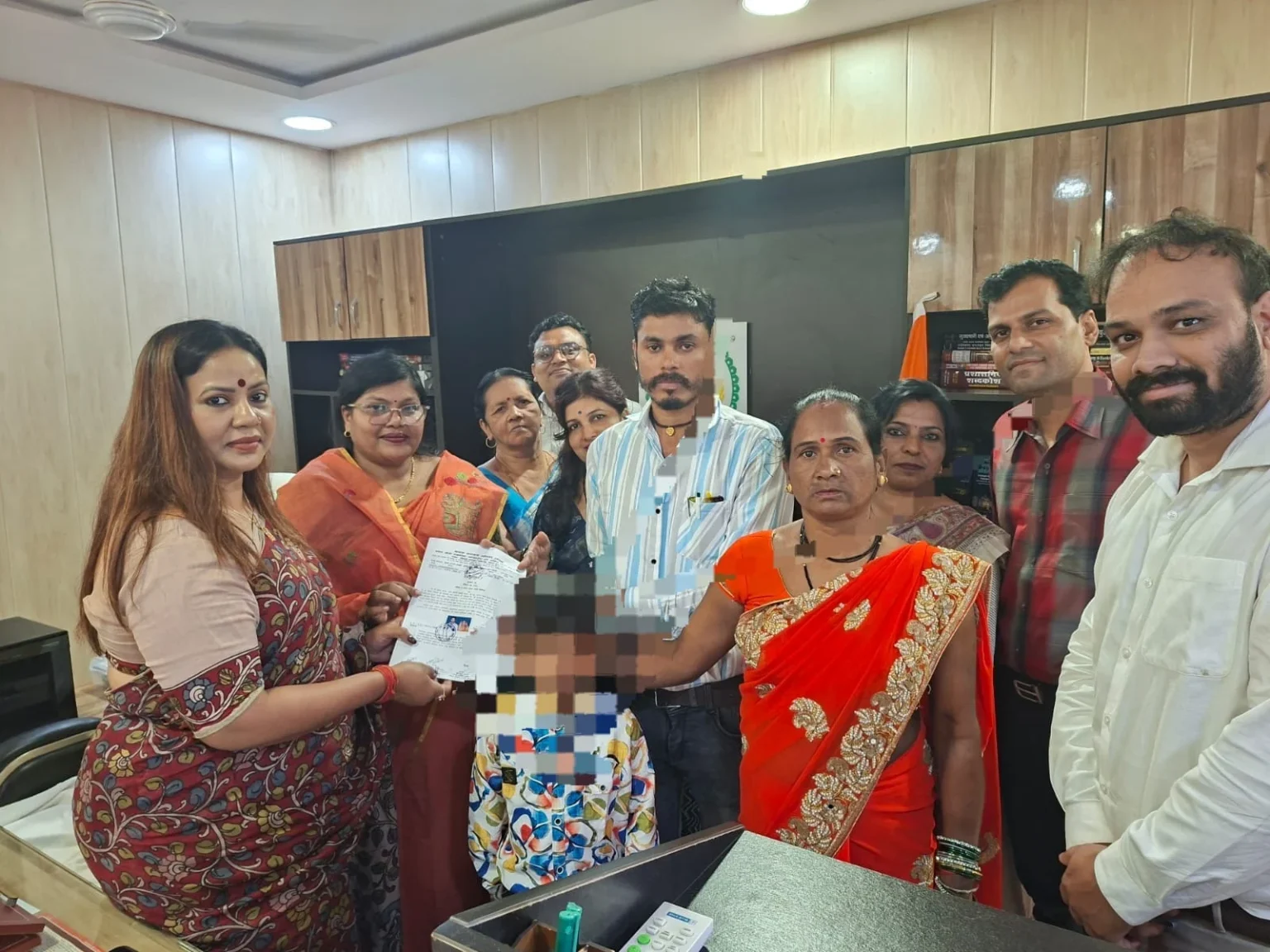 CG : नक्सल पीड़ित 5 परिवारों के सदस्यों को मिली सरकारी नौकरी, कलेक्टर ने दी ज्वाइनिंग लेटर, इन पदों पर दी गयी नियुक्ति