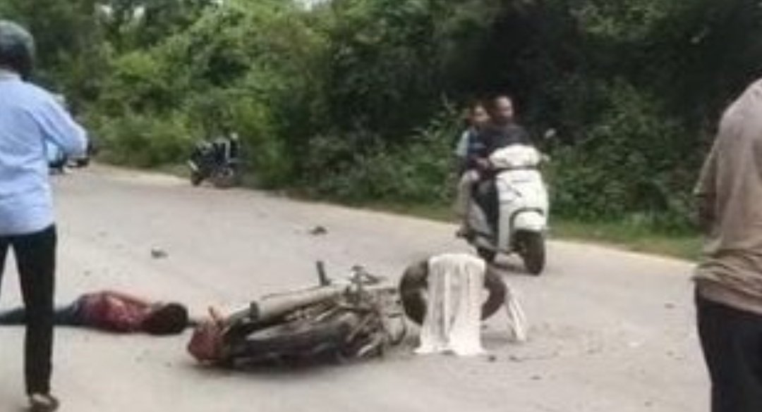 Korba : बालको मार्ग पर दो बाइक के बीच भीषण टक्कर, चार गंभीर घायल; तेज रफ्तार बनी वजह