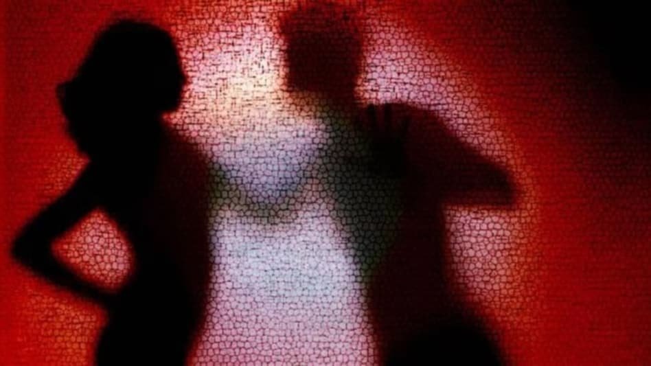 CG Crime : होटल में प्रेमिका की हत्या का खुलासा, प्रेमी ने फल काटने वाले चाकू से किया हमला; खुद भी जान देने की कोशिश