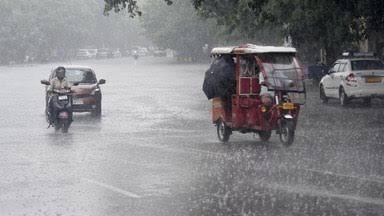 CG: दो दिनों की उमस के बाद फिर हो जाए तैयार! प्रदेश में होगी भारी बारिश, मौसम विभाग ने कई जिलों के लिए जारी की चेतावनी
