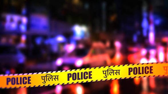 सरकारी शिक्षक का खौफनाक कांड, प्रेमिका ने लिए बीवी का किया कत्ल, सिर और पैर पर गड़ासे से किया वार