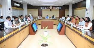 CG: तीन घंटे चला विकास कार्यों को लेकर मंथन, नदारद चार अधिकारियों पर भड़के उप मुख्यमंत्री: शोकॉज नोटिस जारी