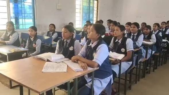 CG: कॉलेज छात्राओं को मिलेगा 30000 रुपए स्कॉलरशिप, दिखाना होगा 10वीं-12वीं बोर्ड की मार्कशीट, ऐसे करें आवेदन