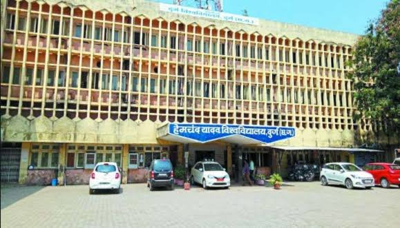 CG: इस विश्वविद्यालय के कुलसचिव भूपेन्द्र कुमार कुलदीप गिरफ्तार, महिला कर्मचारी के वेतन से 1.49 लाख गबन का आरोप