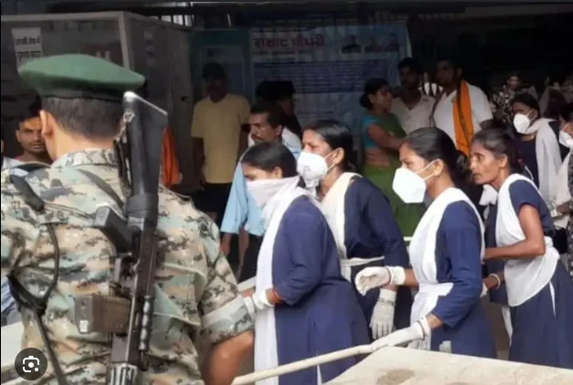 Breaking News : सावन के तीसरे सोमवार पर बड़ा हादसा, भगदड़ में 8 श्रद्धालुओं की मौत, 12 से ज्यादा घायल