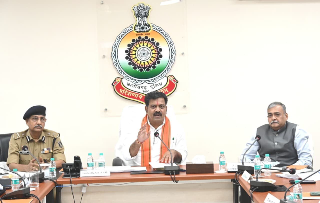 नवीन आपराधिक कानूनों के क्रियान्वयन में तेजी लाएं, प्रत्येक मापदंड पर दिखे ठोस सुधार- उप मुख्यमंत्री विजय शर्मा