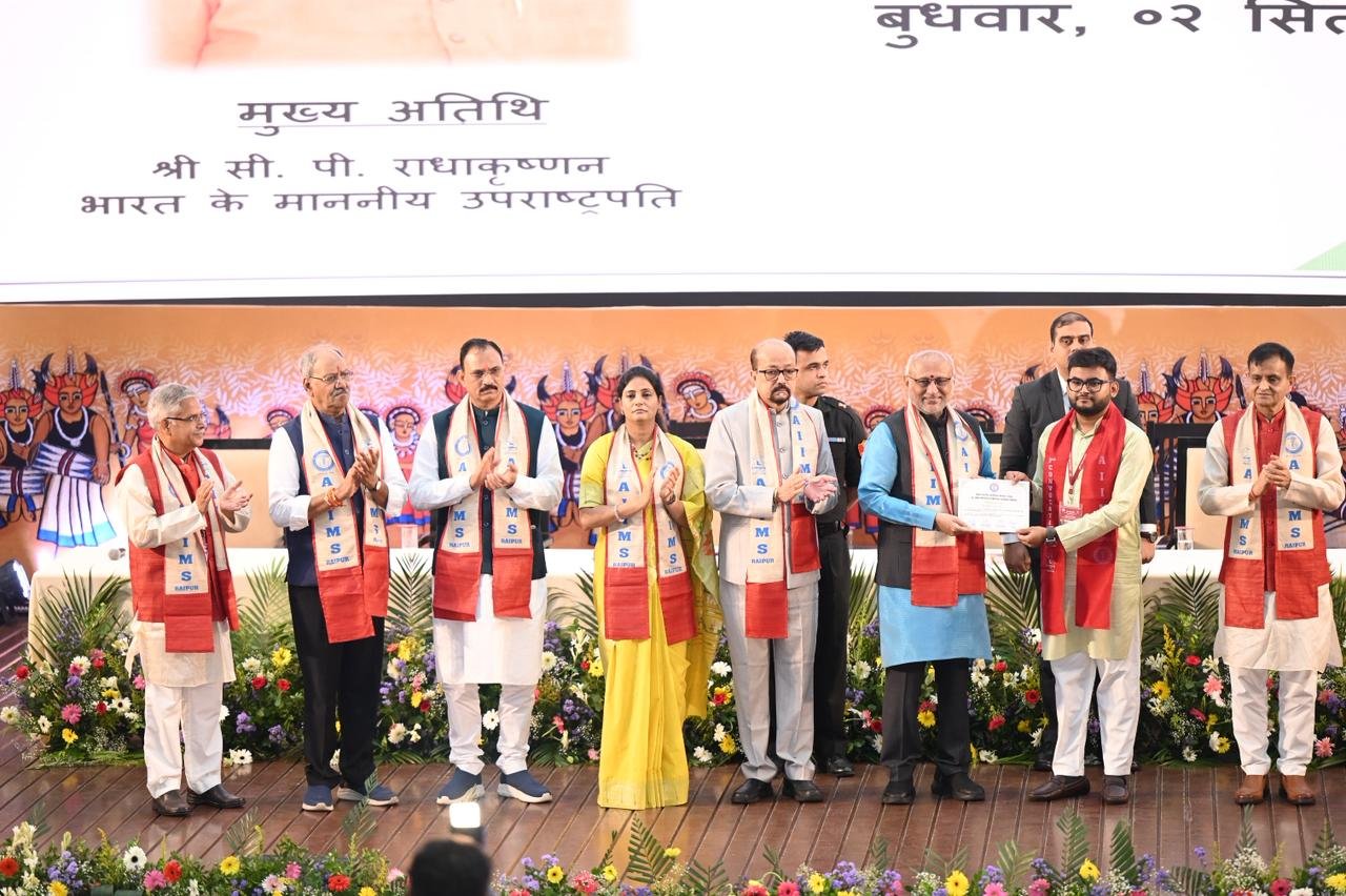 छत्तीसगढ़ अतीत के अंधकार से निकलकर विकास और प्रगति के नए युग की ओर अग्रसर – उपराष्ट्रपति