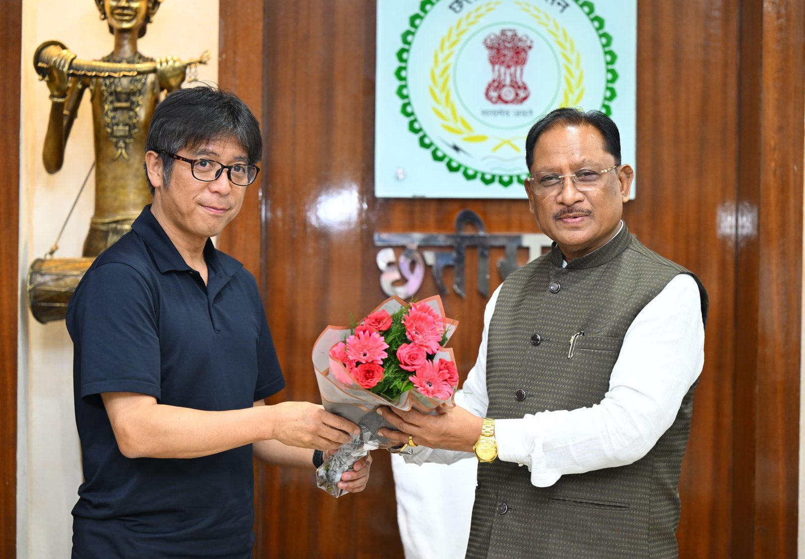 जापान की एहिमे यूनिवर्सिटी के 17 सदस्यीय छात्र प्रतिनिधिमंडल ने मुख्यमंत्री विष्णुदेव साय से की सौजन्य मुलाकात