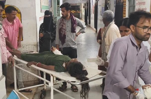 CG Road Accident : भीषण सड़क हादसा, मोटरसाइकिल और स्कॉर्पियो की भिड़ंत में 3 की मौत,एक युवती की हालत गंभीर