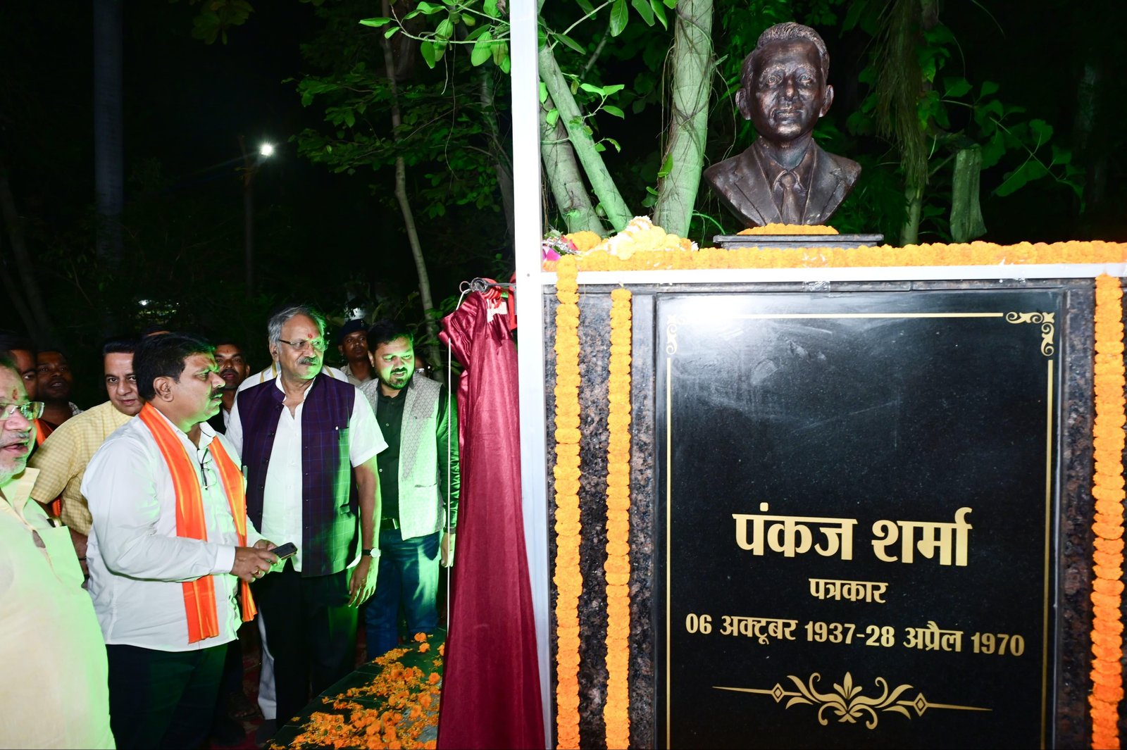 पत्रकार स्व. पंकज शर्मा की प्रतिमा का उप मुख्यमंत्री विजय शर्मा ने किया अनावरण, पत्रकारिता में योगदान को किया गया याद