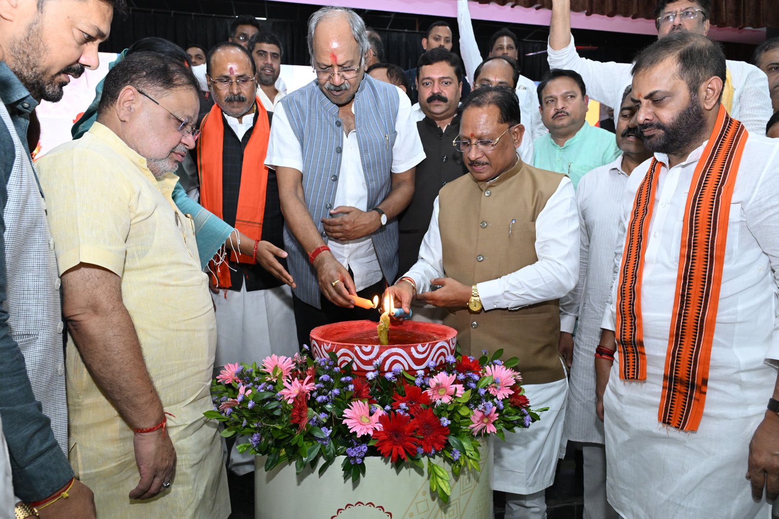 प्रधानमंत्री नरेंद्र मोदी के जनसेवा के 25 वर्ष देश के विकास और परिवर्तन की प्रेरक यात्रा : मुख्यमंत्री विष्णुदेव साय